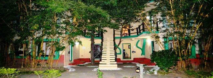 Tiger Woods Kanha Resort & Spa - Kanha 01.jpg